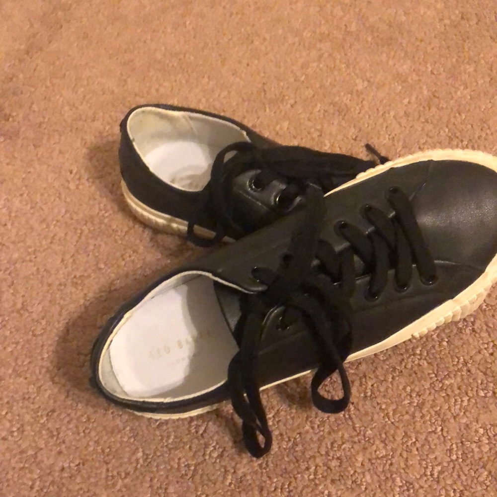 Beautiful women’s Ted Baker black sneakers, lightly worn